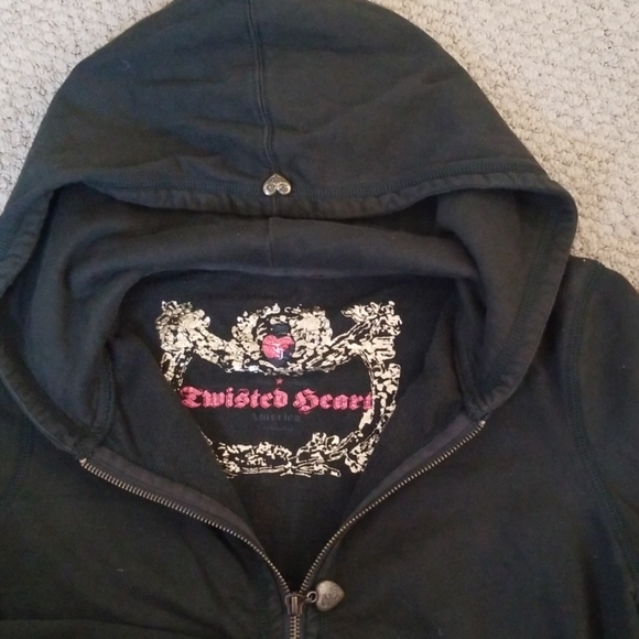 Twisted Heart sweatshirt - Picture 2 of 6